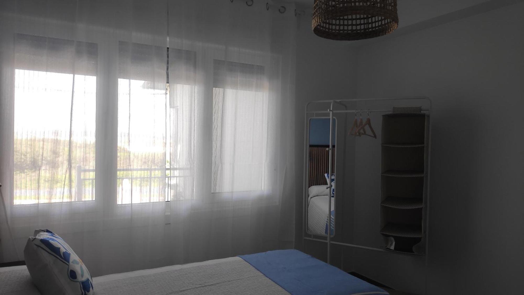 Apartamento O Lago Valdoviño الغرفة الصورة