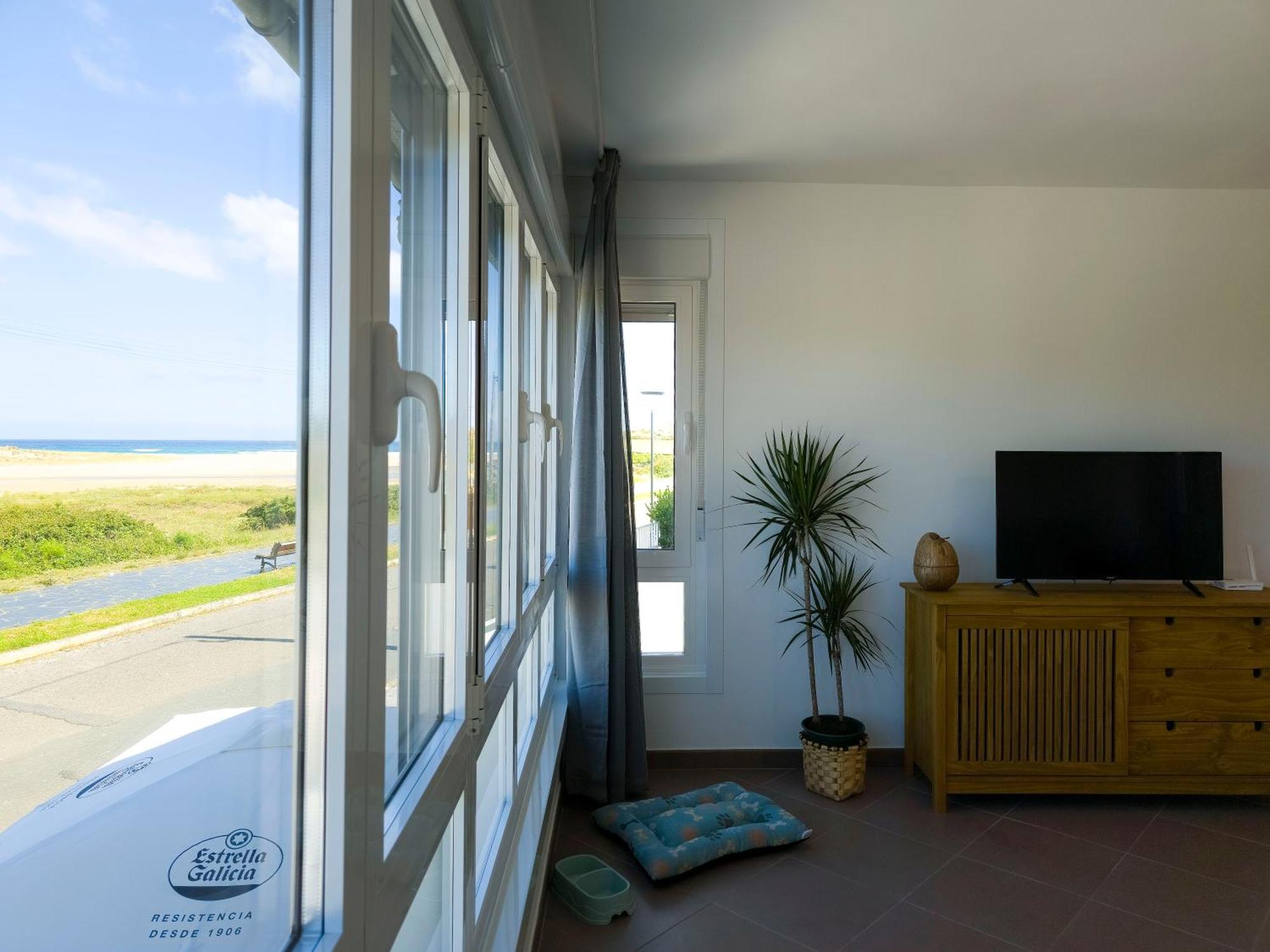 Apartamento O Lago Valdoviño المظهر الخارجي الصورة
